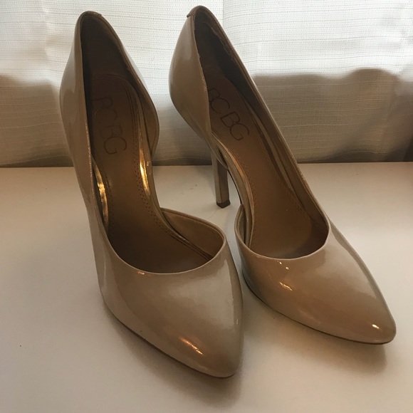 bcbg nude shoes